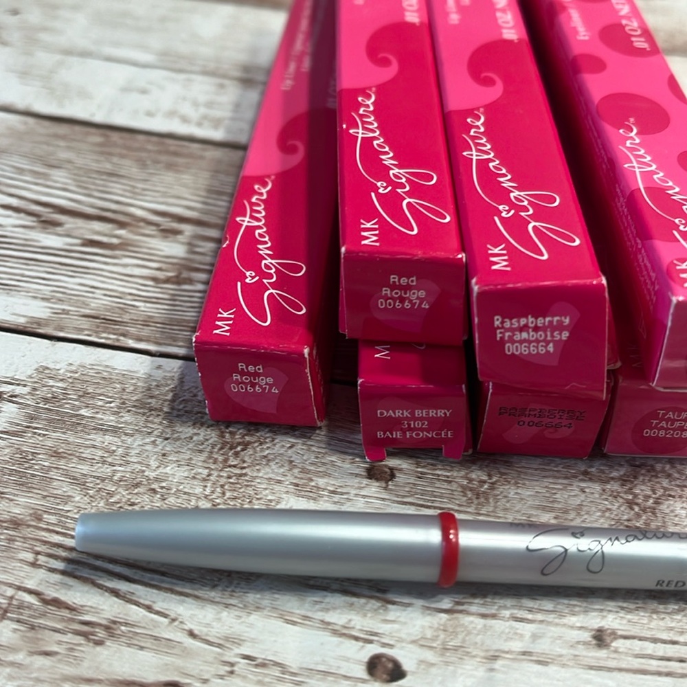 NEW Mary Kay Signature Lip Liner Red Rouge 006674